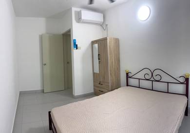 Apartment For Rent in Centrio Avenue