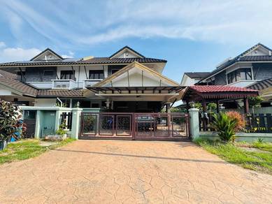 Semi-Detached House For Sale in Shah Alam,SGR