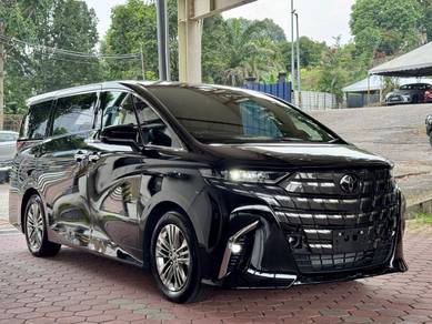 Toyota Alphard Z in Damansara, KUL