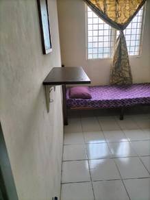 Room in Gombak, KUL