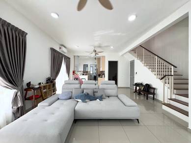 Semi-Detached House For Sale in Setia Alam,SGR