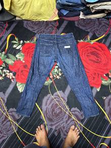 seluar jeans uniqlo saiz 32