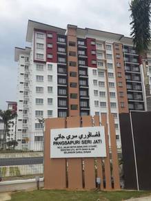 Room in Setia Alam, SGR