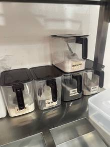 [Pre-used] Spice / Condiment Container With Handle