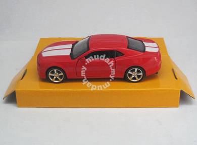 Chevrolet camaro 1:36 diecast car (Red)
