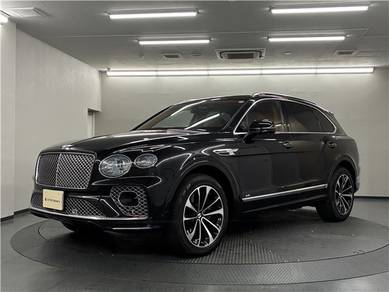 Bentley Bentayga V8 FIRST EDITION in Ampang Hilir, KUL