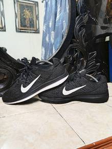 Nike air zoom winflo 5.saiz 9.5uk 28.5cm 