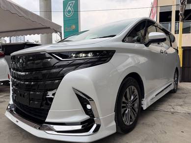 Toyota Alphard Z in Ampang Hilir, KUL