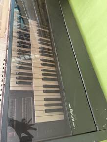 Piano, old