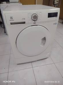 dryer electrolux 8kg (pengering baju) 