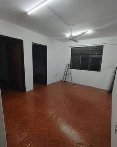 Flat For Sale in Flat PKNS Seksyen 19 Shah Alam