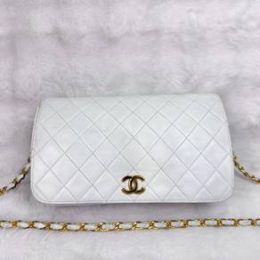Chanel White Lambskin GHW Chain Bag