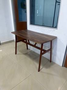 Meja study