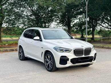 BMW X5 xDRIVE45e M SPORT in Bukit Jalil, KUL