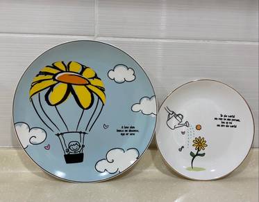 Ceramic Plates with Gold Rim