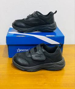 Newstar black school shoes (26/16.5cm)