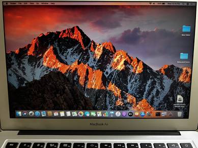 Macbook Air 13 inch 2015 8gbRAM 128gb SSD