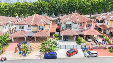 Semi-Detached House For Sale in Shah Alam,SGR