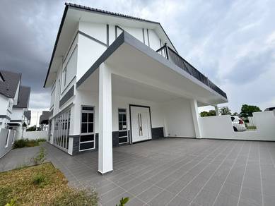 Semi-Detached House For Sale in Tebrau,JHR