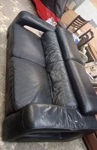 sofa separuh kulit