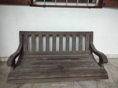 Kayu keras Batu Ayuan (Swing)