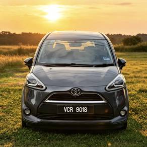 Toyota Sienta V in Rawang, SGR