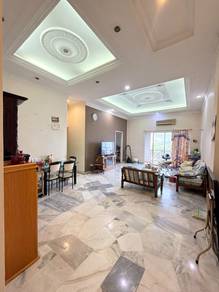 Condominium For Sale in Rose Vista