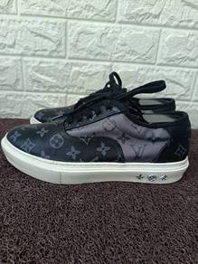 uk7 Louis Vuitton Monogram Sneakers