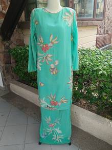 Vintage Batik Sutera Crepe Baju Kurung with Beaded