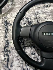 steering momo