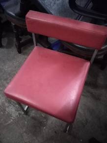 Red Steel Frame Cushion Chair TA118