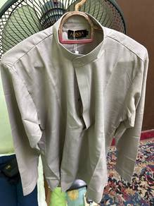 baju kurta lengan panjang.