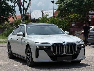 2023 BMW 750i 50e xDRIVE M SPORT