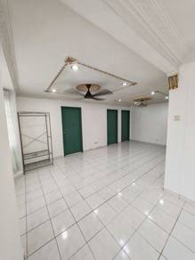 Apartment For Rent in Intana Ria