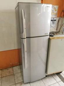 Refrigerator Toshiba Fridge 2 Pintu Peti Ais Sejuk
