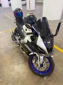 Yamaha R15