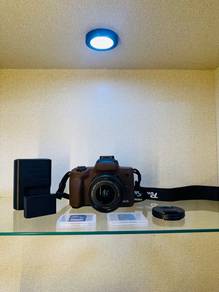 Canon m50 mark one with 45mm lens 64gb sd card