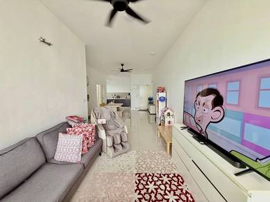 Condominium For Sale in Anggun Lumayan