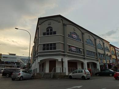 Shop lot For Rent in Seri Kembangan,SGR