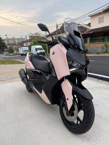 Yamaha XMAX