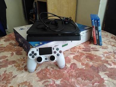 Used Ps4 slim disc 1tb