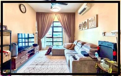 Condominium For Sale in Aura Residence