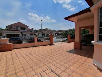 Bungalow House For Sale in Rawang,SGR
