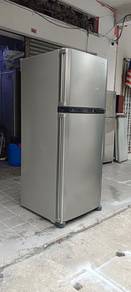 Refrigerator Fridge Sharp 2d peti sejuk peti ais