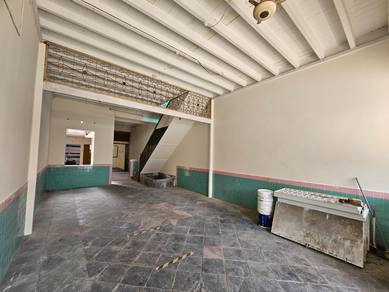 2-storey Terraced House For Sale in Jelutong,PNG