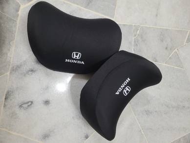 A pair latex headrest