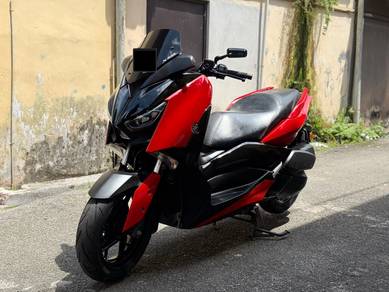 Yamaha XMAX