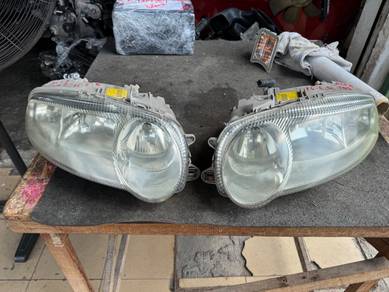 No 16-6-5 Alfa Romeo 147 Headlamp Japan