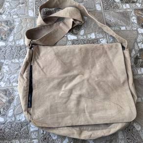 Fabric Connection canvas messenger bag.