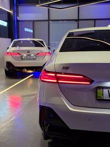 BMW i5 eDRIVE40 M SPORT in Others, KUL